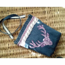 Trachten-Tasche - Dirndl-Tasche - Oktoberfest - Dirndl - Tracht - Country - Landhaus - Upcycling - Jeans - Hirsch - *Freiwild 1000lila