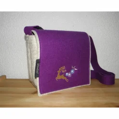 Trachtentasche, Dirndltasche, Unikat, aus Wollfilz in hellmeliert und lila, bestickt mit Hirsch, Umhängetasche, Oktoberfest, handgemacht von Dieda