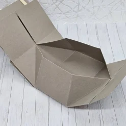 Traditionelle Geschenkbox "Schneemann-Wichteline" | Verpackung mit abnehmbarem Anhänger (Rot/Große Schneeflocke)