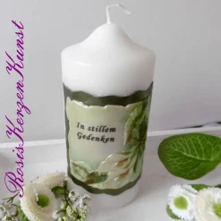 TRAUERKERZE * GEDENKKERZE * BEISETZUNG * BEERDIGUNG * ROSENMOTIV * INDIVIDUELLE BESCHRIFTUNG *