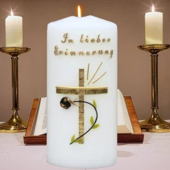Trauerkerze/Gedenkkerze, klein in elfenbein „In lieber Erinnerung“, gold/schwarz, Echtwachsbeschriftung, Trauerkerze