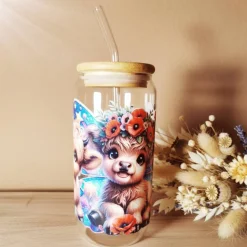 Trinkglas mit Strohhalm