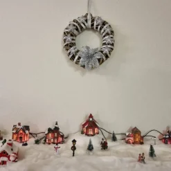 Türkranz aus Reisig für Weihnachten und Advent in Silber, 25 cm Durchmesser