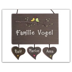 Türschild aus Holz für Familien und Paare, personalisiert mit Namen, Holzschild verliebte Vögel, individuelles Haustürschild, braunes Holztürschild, handgemacht, originell & besonders