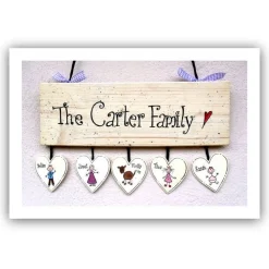 Türschild Familie aus Holz mit Name personalisiert – Handgemalt & Wetterfest – einzigartiges Geschenk für jeden Anlass - individuelles Holzschild - dekoratives Haustürschild