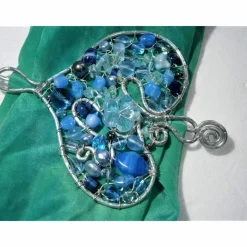 Tuchnadel Herz mit Mix in blau 90 x 85 Millimeter gehämmert handgemacht silbergrau Aluminium Muttertag