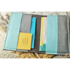 U-Heft-Hülle Stinktier mit praktischen Fächern Filz grau