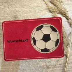 Untersetzer FUSSBALL / WUNSCHTEXT / Glasuntersetzer / Farbwahl Wollfilz / bestickt Mug Rug