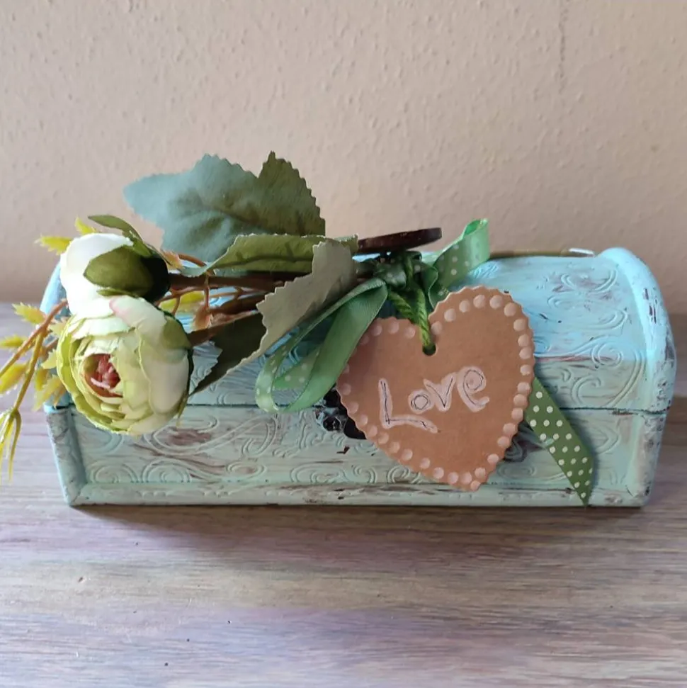 Valentinstag-romantische Schatulle aus Holz im Vintagestyle