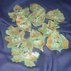 Verschiedene Blätter mit lustigem Gesicht ,Keramik Herbstdeco,