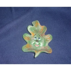 Verschiedene Blätter mit lustigem Gesicht ,Keramik Herbstdeco,