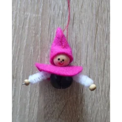 vier kleine Filzwichtel mit Glöckchen - pink-weiß-schwarz