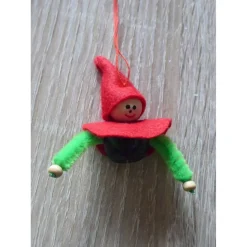 vier kleine Filzwichtel mit Glöckchen - rot-grün-schwarz