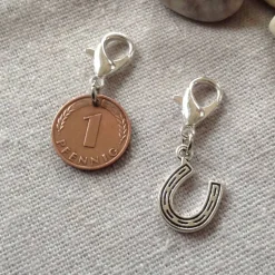 Vintage Geschenkset / Anhängerset mit Pfennig & Hufeisen