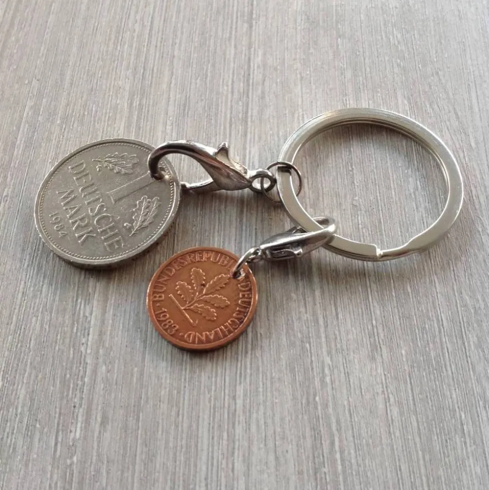 Vintage Geschenkset: 1 D-Mark Einkaufswagenchip & Glückspfenniganhänger am Schlüsselring