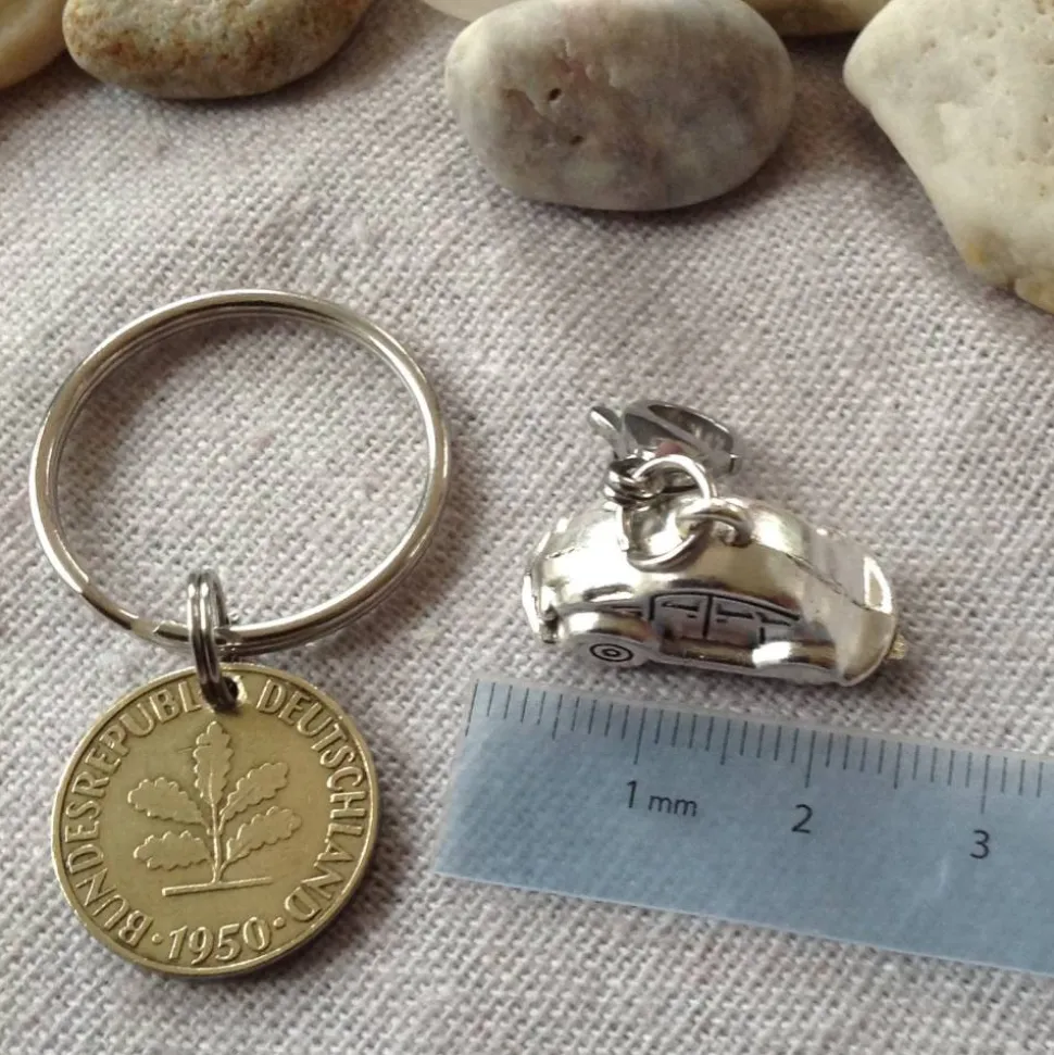 Vintage Geschenkset: Schlüsselanhänger mit alter Münze & Auto-Anhänger