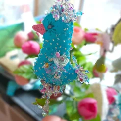 Vogel Ornament türkis rosa beidseitig handbestickt Unikat Osterdeko Shabby Chic Landhausstil