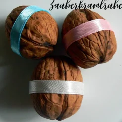 Walnüsse mit Segenswunsch für Taufe,  Kommunion und Konfirmation oder Hochzeit