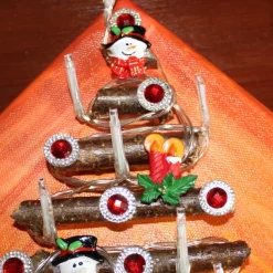 Wanddeko SCHNEEMANN-BAUM künstlerischer abstrakter Weihnachtsbaum auf einem Keilrahmen Künstlerbaum mit LED-Beleuchtung