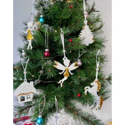 Weiß Handgemachte Weihnachtsbaumdeko Resin – Rentier, Fee, Tanne, Märchenhaus, Pferd – Epoxidharz Anhänger Weihnachten G