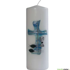 Weiße Konfirmationskerze mit blau-silbernem Kreuz, Fischen, Wellen & Kelch – personalisierbar
