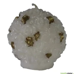 Weiße Weihnachtskerze mit Rosen und goldenen Blättern