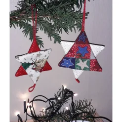 Weihnachtanhänger Sterne aus Baumwollstoff in Rot oder Blau