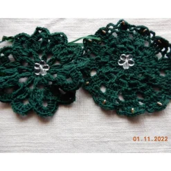 Weihnachts Deko Set,11 handgehäkelte kleine Anhänger in Deckchenform ,Fensterschmuck,Christbaumschmuck,