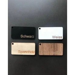 Weihnachtsbaum aus Holz mit Sternen, moderne Weihnachtsdekoration, Weihnachtsdekor, verschiedene Farben und Größen