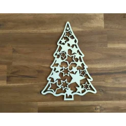 Weihnachtsbaum mit Sternmuster aus Holz