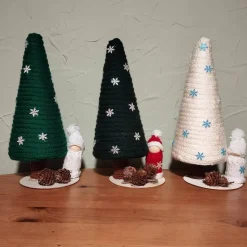 Weihnachtsbaum Tischdeko – Handgemachte Weihnachtsdekoration aus Naturmaterialien