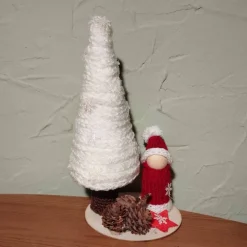 Weihnachtsbaum Tischdeko – Handgemachte Weihnachtsdekoration aus Naturmaterialien