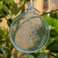 Weihnachtsbaumanhänger in Kugelform