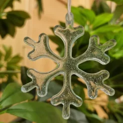 Weihnachtsbaumanhänger in Eiskristall Optik