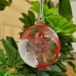 Weihnachtsbaumanhänger in Kugelform