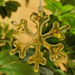 Weihnachtsbaumanhänger in Eiskristall Optik