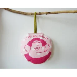 Weihnachtsbaumschmuck, Nadelkissen, I'm no saint, handgenäht und handbedruckt