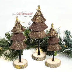 Weihnachtsbäumchen mit Holzsockel braun gold – Handgemachte Weihnachtsdeko in 3 Größen