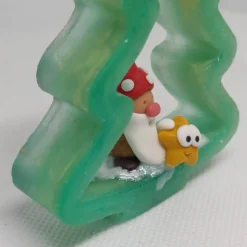 Weihnachtsdeko mintgrün und rot Tanne mit Wichtel- aus epoxidharz und Polymer Clay