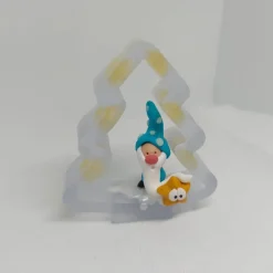 Weihnachtsdeko Tanne mit Wichtel- aus epoxidharz und Polymer Clay