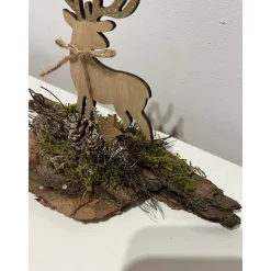 Weihnachtsdeko Weihnachtsgesteck mit einem Hirsch