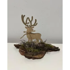 Weihnachtsdeko Weihnachtsgesteck mit einem Hirsch