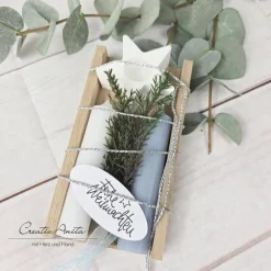 Weihnachtsgeschenk Kerzen - Stabkerzen Eisblau und Weiß mit Sternkerzenständer -Frohe Weihnachten-