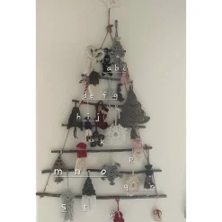 Weihnachtsgirlande mit Lichterkette aus Baumwollgarn – Handgemachte Makramee Deko