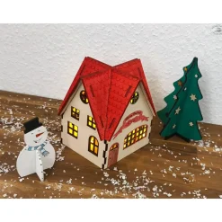 Weihnachtshaus aus Holz (Bastelset)