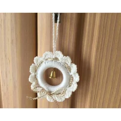 Weihnachts-Häkelkränzchen in weiß-gold handgehäkelt von Hobbyhaus