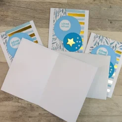 Weihnachtskarten mit goldfarbenen Holzstern • Blau & Winterdesign