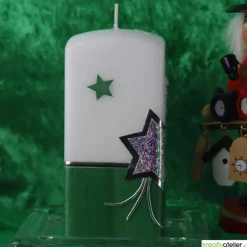 Weihnachtskerze mit Weihnachtsstern und Sternenschweif mit Strass-Steinen grün, weiß, silber, Quaderform