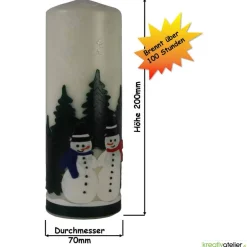 Weihnachtskerze personalisierbar –Winterkerze mit Schneemännern und Tannenwald, perfekt als Deko oder Weihnachtsgeschenk