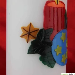 Weihnachtskerze personalisierbar – weiße Kerze mit roter Kerze und Kugel, perfekt als Weihnachtsgeschenk oder Deko